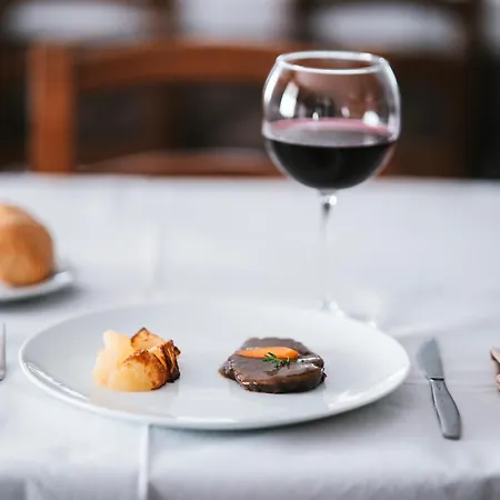 Napoleon 호텔 몬트조베트